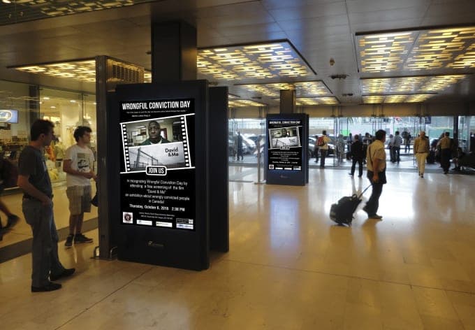 AVM ve mağaza içi aydınlık kapalı hava reklam alanı
